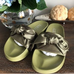 Puma by Rihanna “Bow Slide”